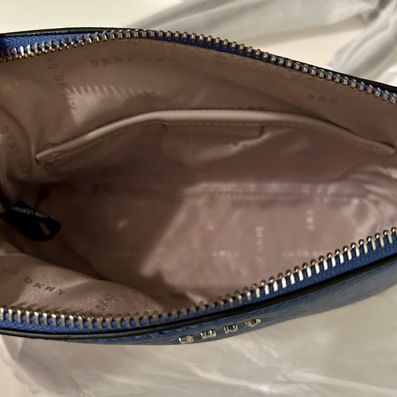 NWT DKNY Bryant Dome Crossbody Blue Top Zip Retail $148 - Picture 14 of 15
